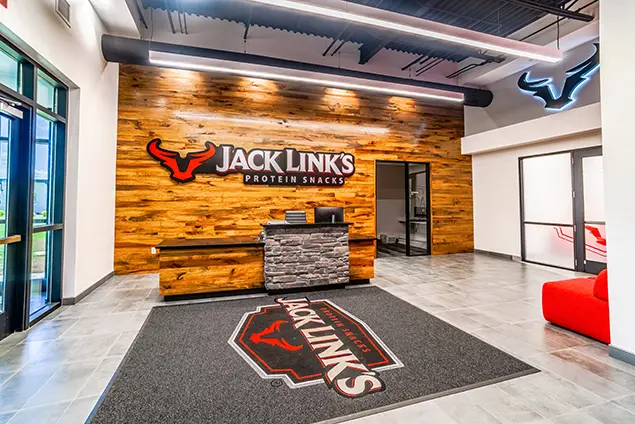 07308 Jack Link's Birdcage Facility Final Photos (89) Sized For Website