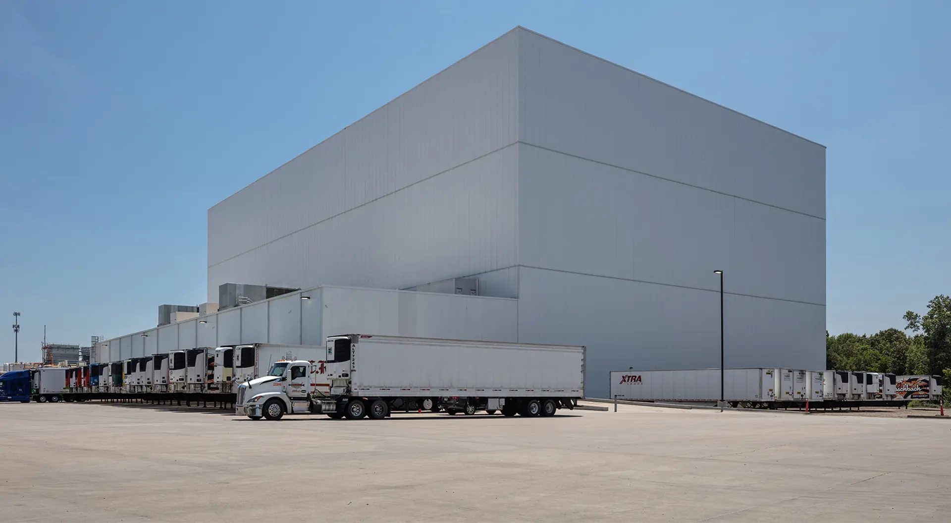 Americold ASRS Hero Homepage (1)