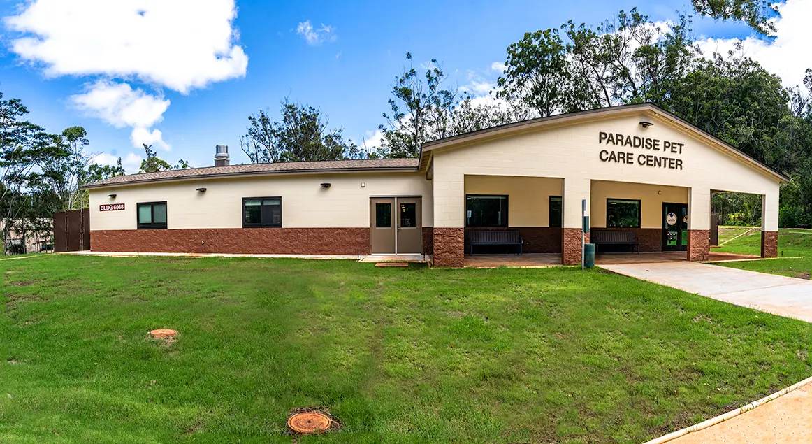 07067 Schofield Barracks Pet Care Paradise Pet FOB Wide Angle Web Sized